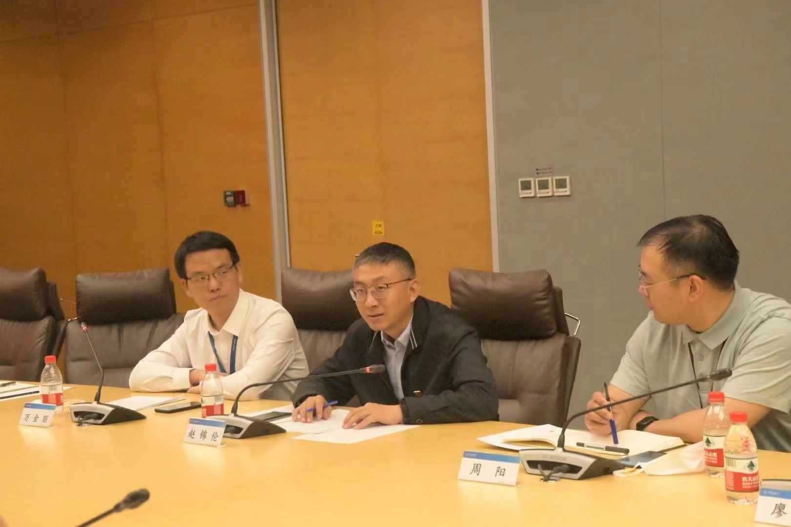 20220420-张书记调研北汽新能源 (4).jpg 20220420-张书记调研北汽新能源 (4).jpg